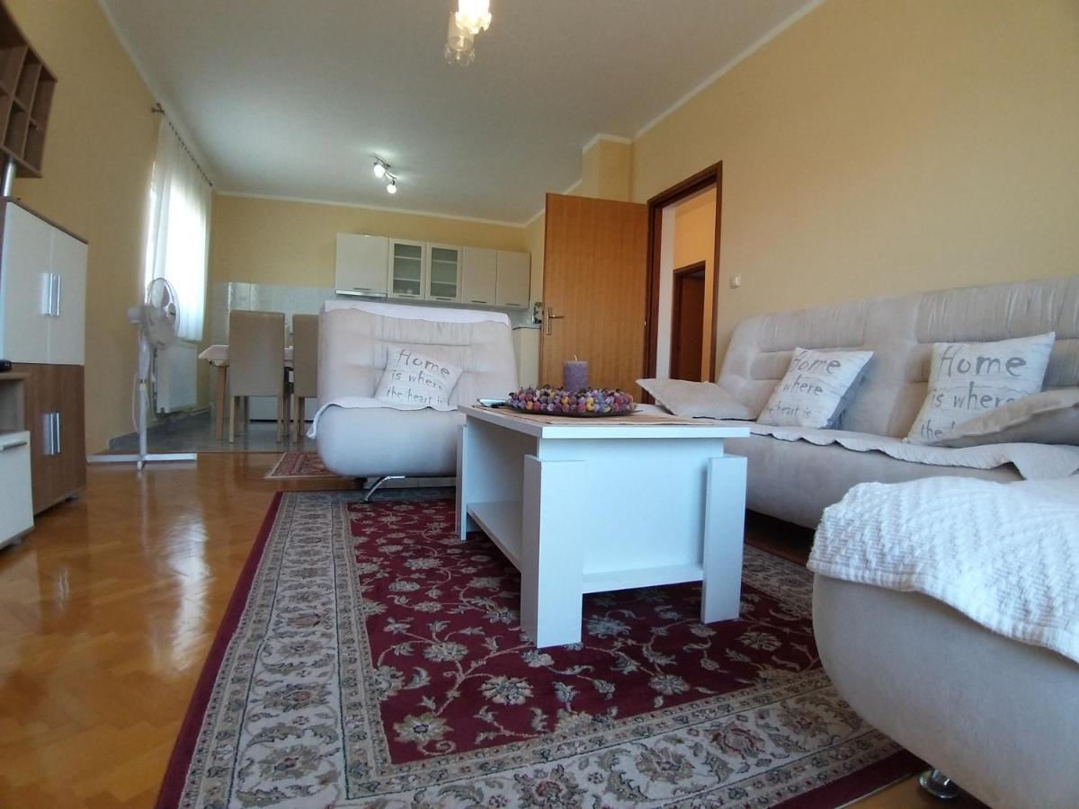 Apartment Sunny Jukic With Sea View